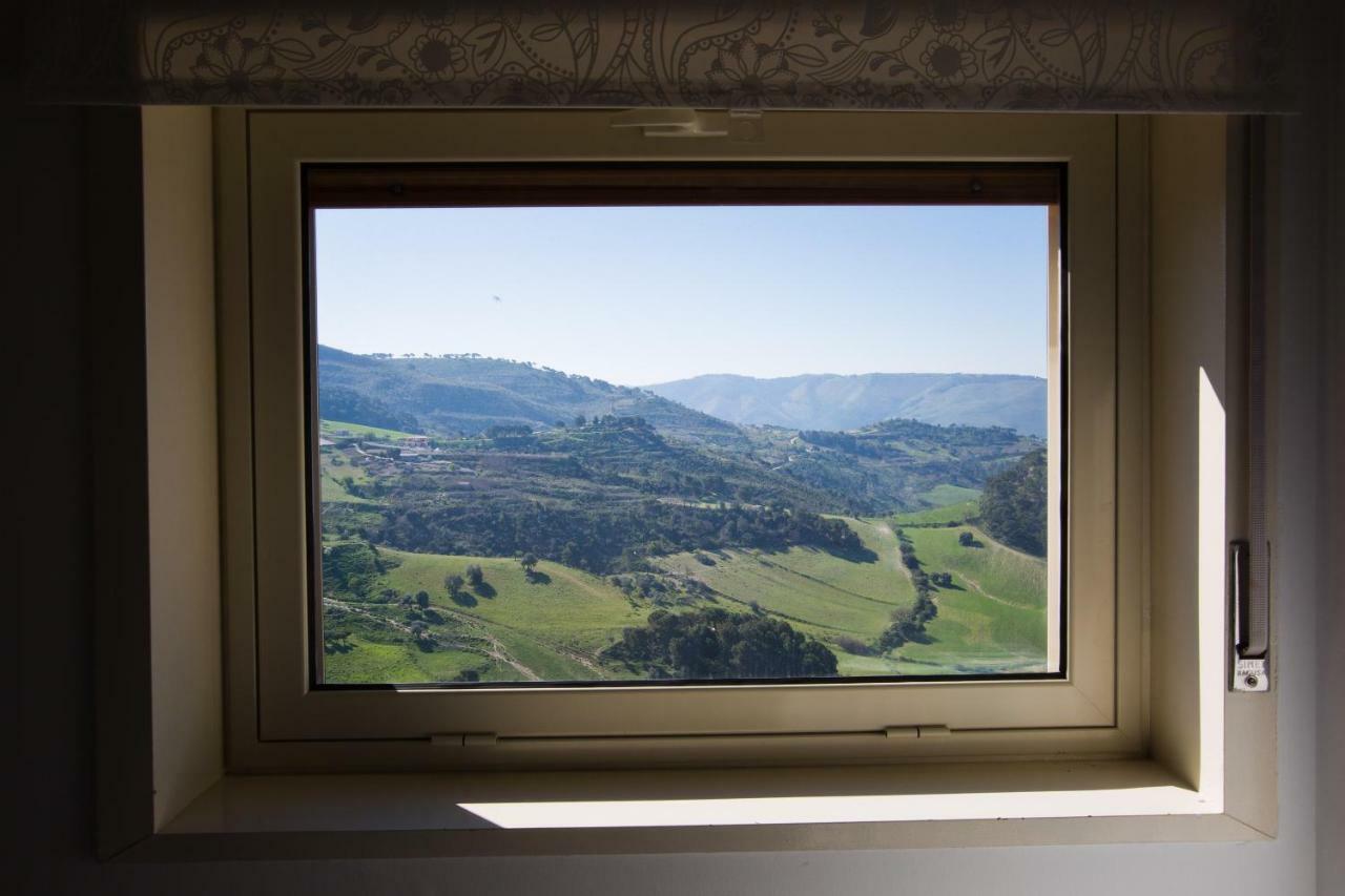 Experience Il Paesino Hotel Licodia Eubea ภายนอก รูปภาพ